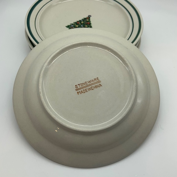 Classic Christmas Tree Stoneware Plates Set of Four Christmas Dishes - Picture 6 of 9